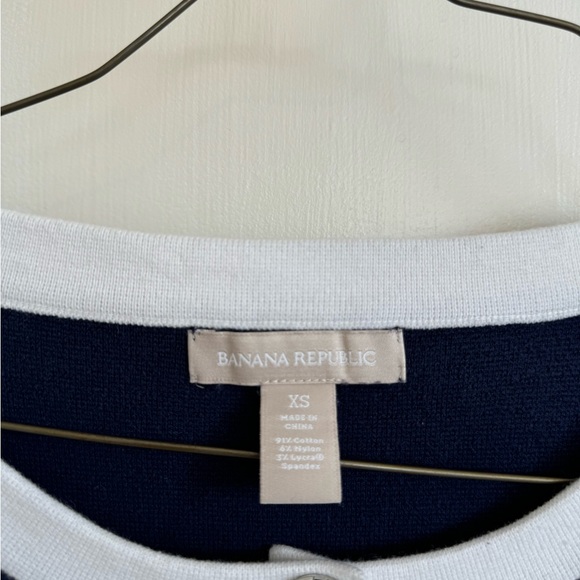 Banana Republic tipped sweater cardigan in navy and white. - Picture 3 of 4